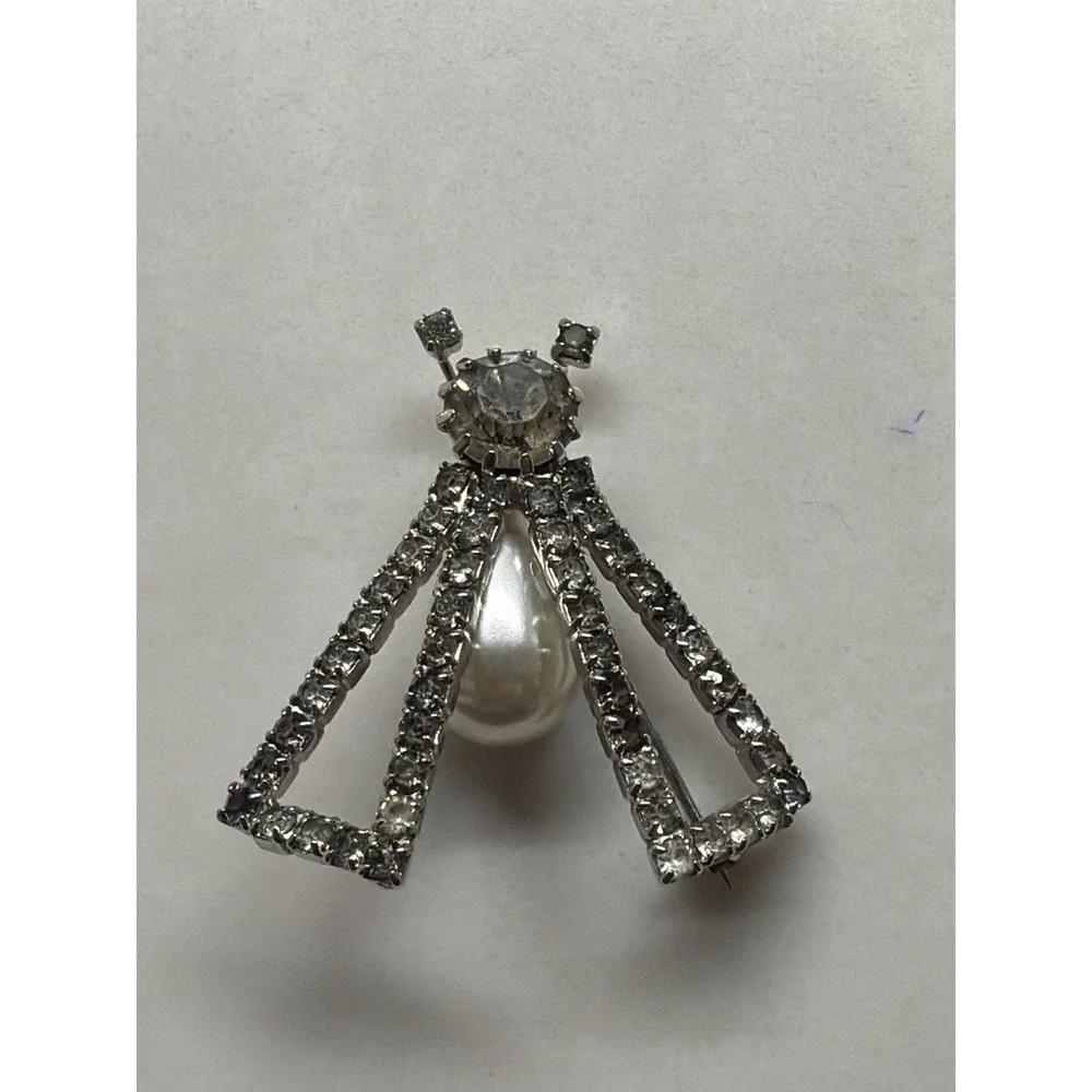 Vintage Figural Fly‎ Brooch Rhinestone Bug Pin Faux Pearl Statement Bling
